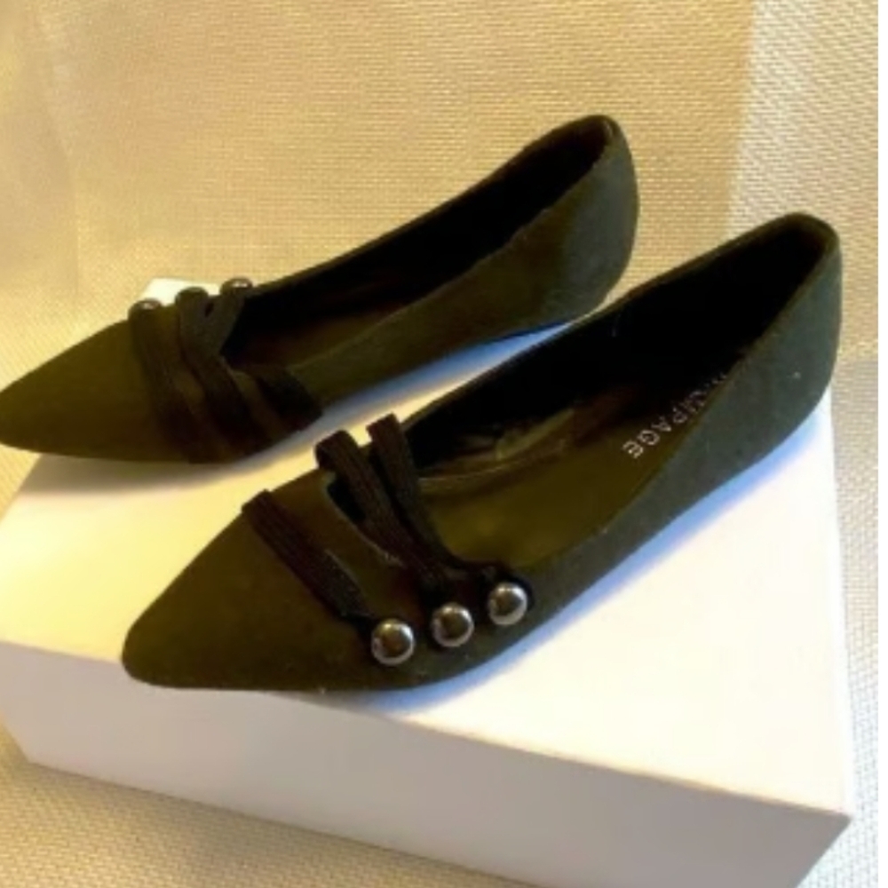 Rampage military industrial pointy toe flats green felt buckle size 8.5